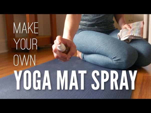 yoga-mat-spray